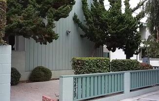 039 - 2439 Chelsea Place