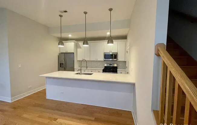 1800 S Throop St # 2C