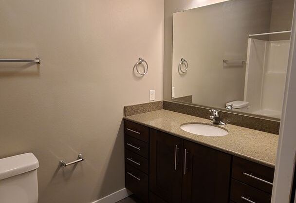 2 beds, 2 baths, $1,525, Unit 217