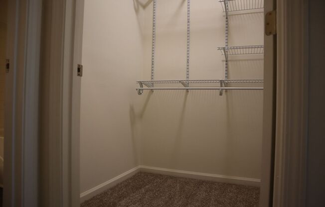 2 beds, 2 baths, 1,033 sqft, $1,749, Unit 19-19104