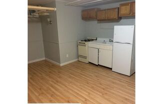 1 bed, 1 bath, $700, Unit Apt LL2