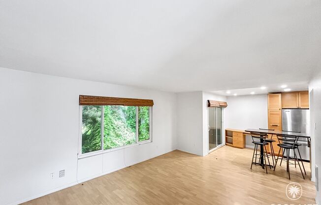 Beautiful 2BD 1 BA Condo in Pacific Beach w/ Reserved Parking