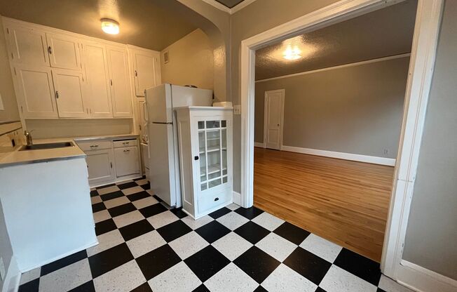 Studio, 1 bath, $1,495