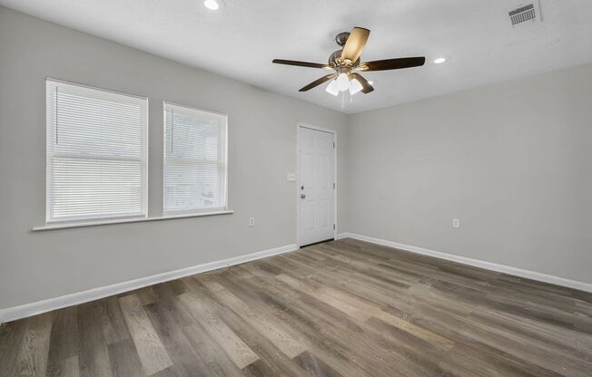 For Rent $ 1199.00/Month  West Side Duplex, Convenient to Atlanta Beltline, Sports Arenas, Universities