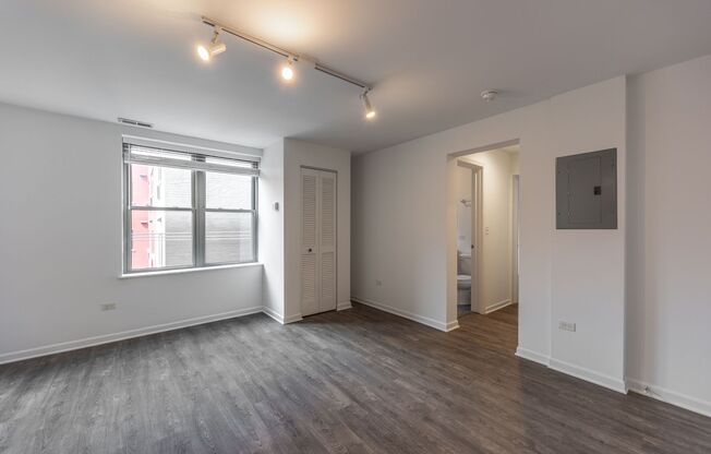 1 bed, 1 bath, $1,725, Unit 604