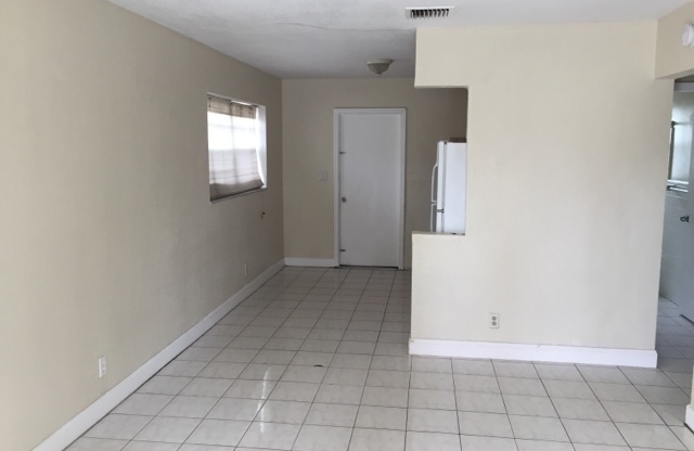 2 beds, 1 bath, $1,827