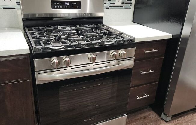 3 beds, 1.5 baths, 1,458 sqft, $3,395, Unit 239