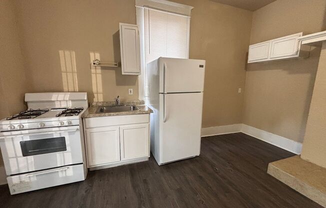 1Bd/1Bth Historic Apartment off Broadway – Move-In Ready!