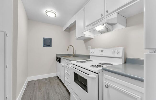 1 bed, 1 bath, 680 sqft, $1,295, Unit 80A