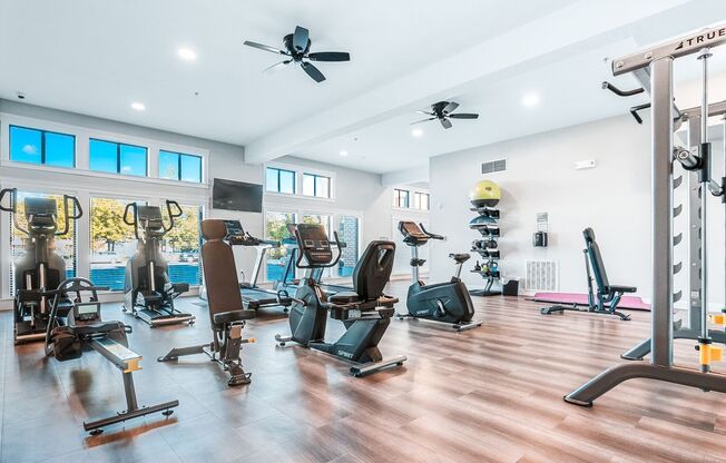 2 beds, 1 bath, 902 sqft, $4,990, Unit 410-915