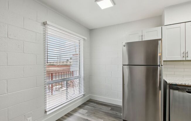 2 beds, 1 bath, 748 sqft, $1,649, Unit E67