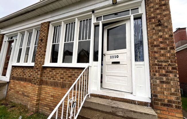 1110 - 1112 Maplewood Avenue