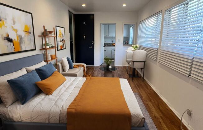 Runyon Canyon Properties, LLC (1636 N. Fuller Avenue)