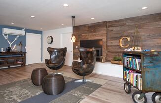 2 beds, 1 bath, 700 sqft, $1,200, Unit 12