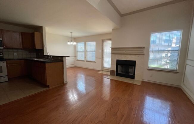 Beautiful TOWNHOME for RENT in Euless!