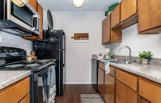 1 bed, 1 bath, 600 sqft, $845