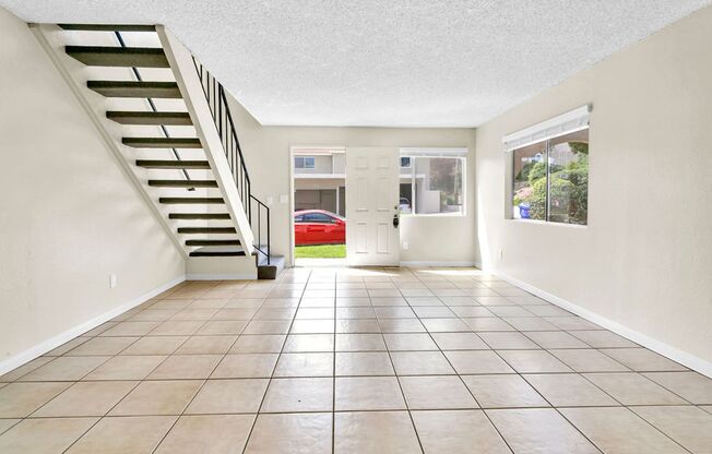 Spacious three bedroom with office in Prime UTC/UCSD Location! Available immediately!