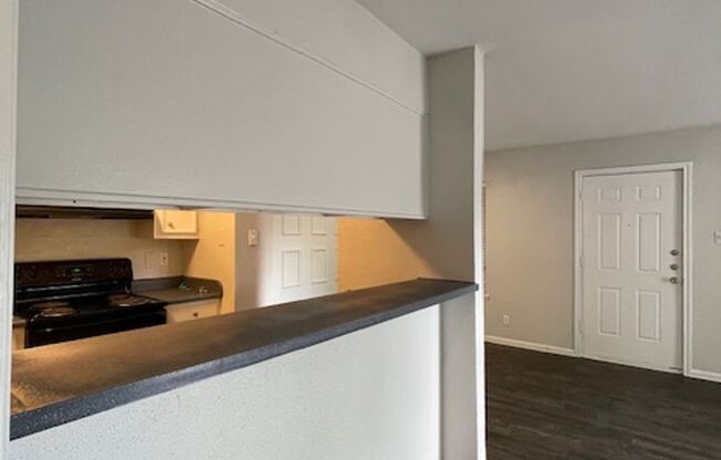2 beds, 2 baths, 931 sqft, $1,195, Unit 05-0502