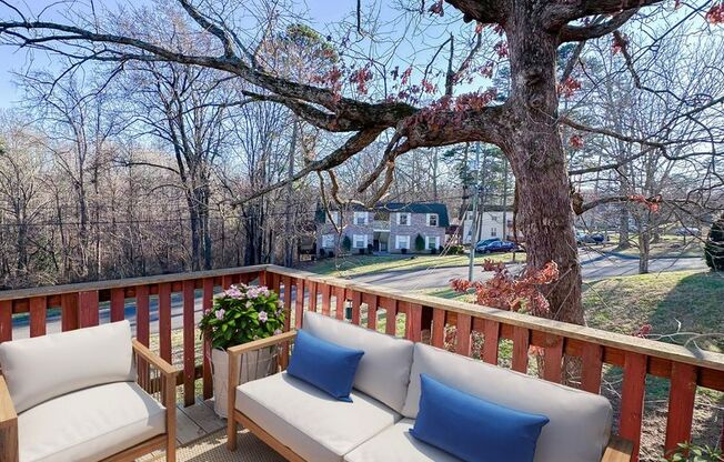 2 beds, 1 bath, 960 sqft, $1,365, Unit 64