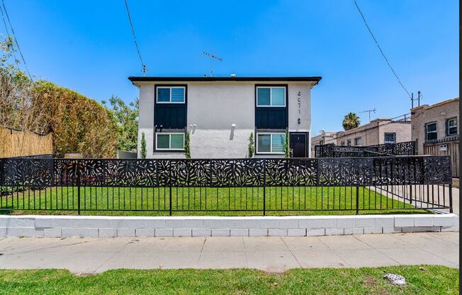 4071 Melrose Ave Los Angeles, CA.