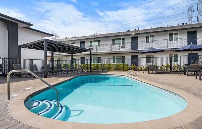 The 5800 Apartment Homes