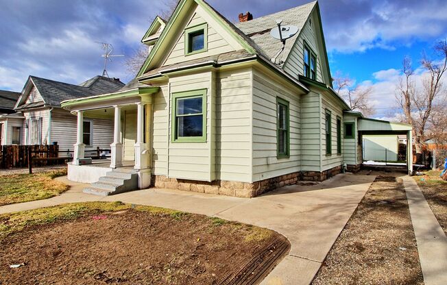 5 Bed 2 Bath Home Close to Downtown GJ!