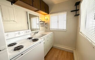 Studio, 1 bath, $975