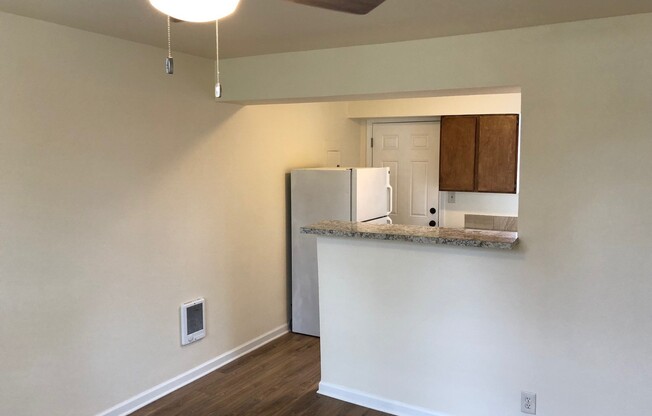 2 beds, 1 bath, $1,495, Unit 9607