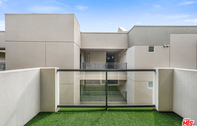 13044 Pacific Promenade Unit 421