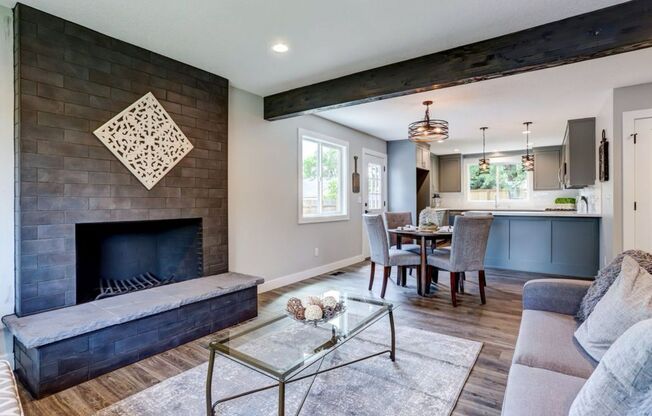 Charming 3-Bedroom Home with Spacious Yard in SE Portland – Available After July 15