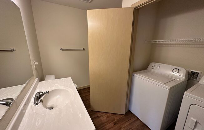 1 bed, 1 bath, 770 sqft, $1,455, Unit 4320-305