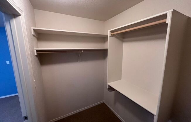 3 beds, 3 baths, $2,600