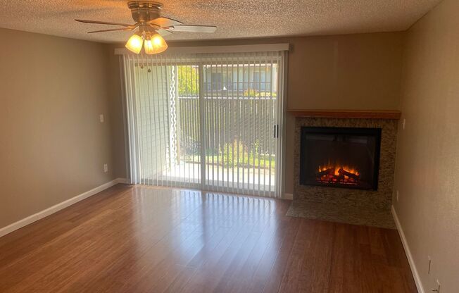 2 beds, 1 bath, 850 sqft, $1,550, Unit 09