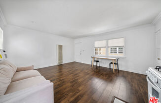 1238 S BEVERLY GLN BLVD