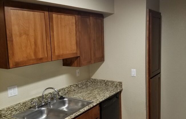 2 beds, 2 baths, $1,700