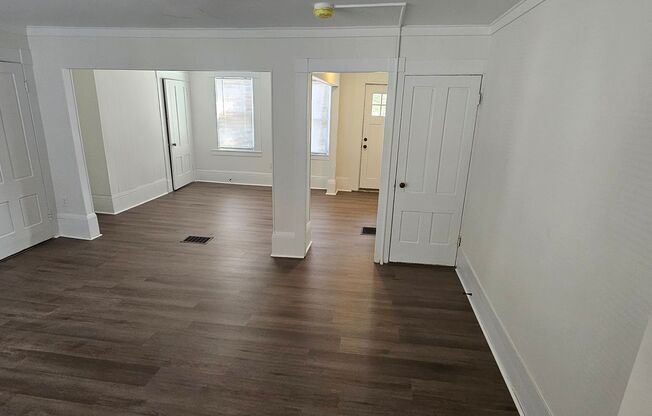 2 beds, 1 bath, 760 sqft, $2,400, Unit 13 Keegin