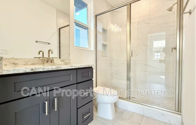 728 ELLWOOD GARAGE LOFT