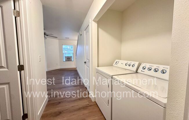 2 beds, 2 baths, $1,395, Unit #104