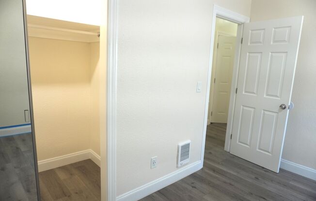 2 beds, 1 bath, $2,195, Unit 107