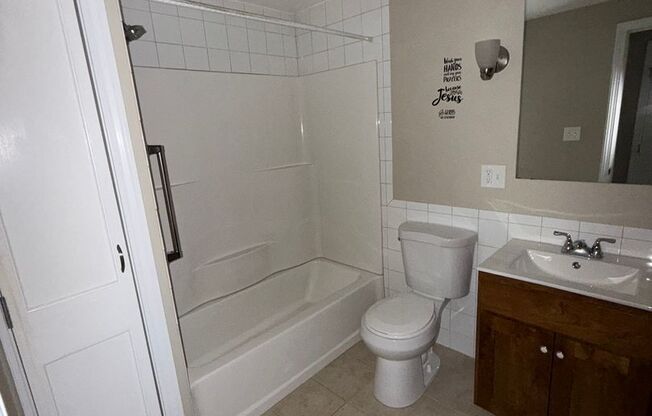 2 beds, 1 bath, $1,850, Unit Unit 7