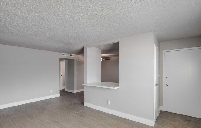 2 beds, 2 baths, 955 sqft, $1,350, Unit 2091