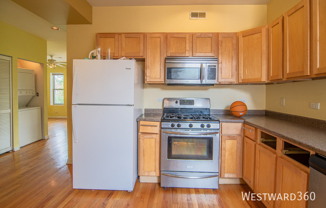 8158 S DREXEL AVE
