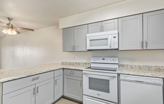 2 beds, 2 baths, 950 sqft, $1,350, Unit 118
