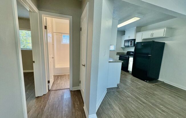3 beds, 1 bath, 1,000 sqft, $2,770, Unit 318-08