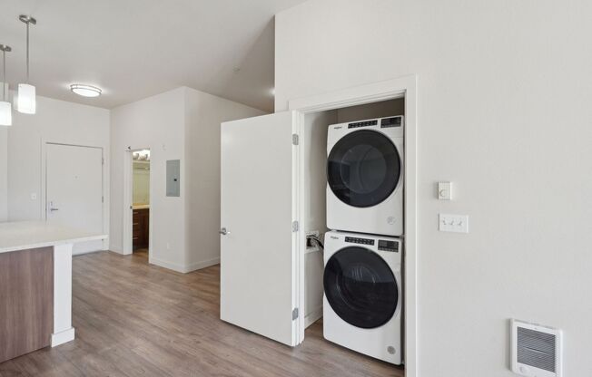 1 bed, 1 bath, 800 sqft, $1,695