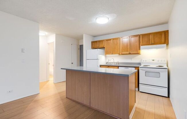 1 bed, 1 bath, 547 sqft, $1,300, Unit 8