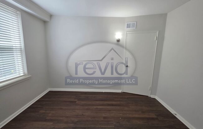 2 beds, 1 bath, 752 sqft, $995, Unit 1301-4