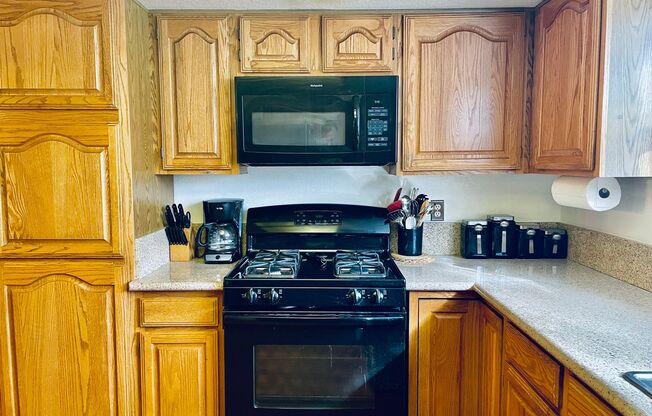 2 beds, 2 baths, $1,995