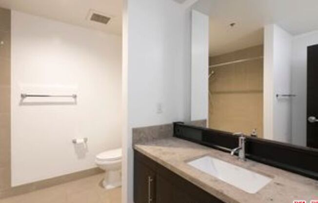 1 bed, 1 bath, 930 sqft, $2,900, Unit 614