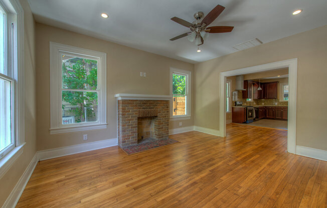 UT PRE-LEASE: 3 BR / 2 BA Completely Remodel - North Campus - Big Backyard